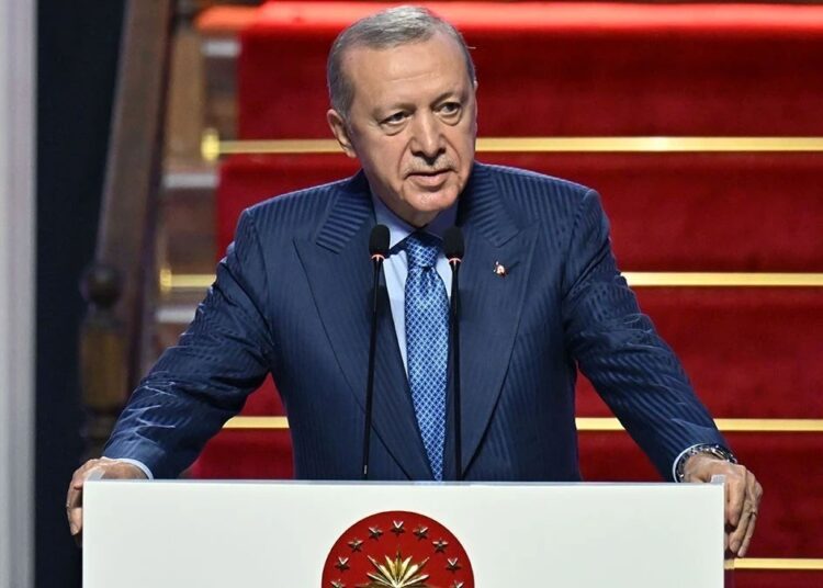 Erdoğan'a "Ömür boyu cumhurbaşkanı kalın" önerisi 1 Erdoğan: İsrail’in başlattığı savaş piyasaları olumsuz etkilemeye devam ediyor
