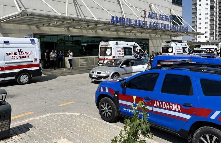 Mersin'de 6 kişiyi öldüren saldırganı arama çalışmaları sürüyor 1 Mersin’de 6 kişiyi öldüren saldırganı arama çalışmaları sürüyor