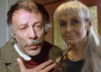 Münir Özkul Suna Selen’den eski eşi istediği için boşanmış
