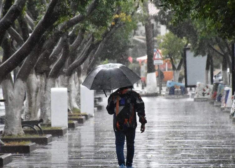 Meteoroloji gök gürültülü sağanak yağış uyarısı yaptı