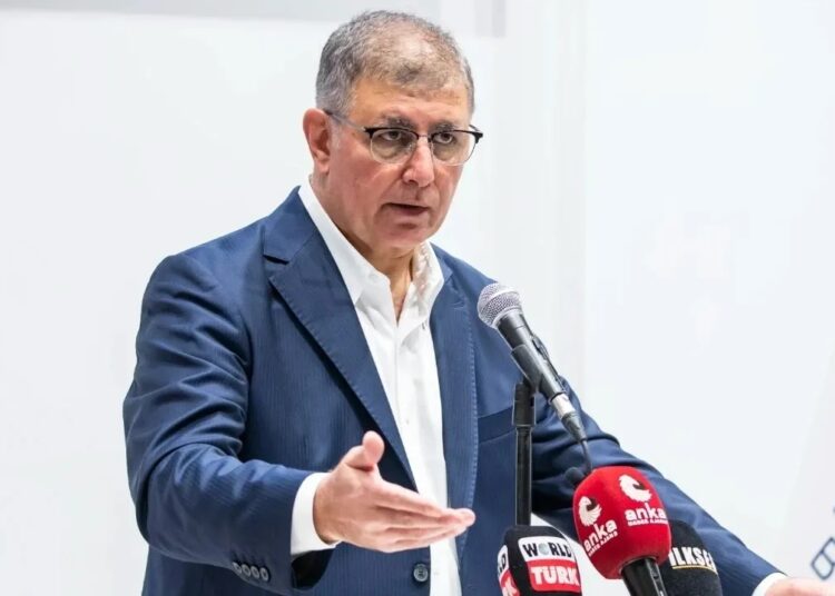 Cemil Tugay, hangi partiye geçeceğini açıkladı 1 Cemil Tugay, hangi partiye geçeceğini açıkladı