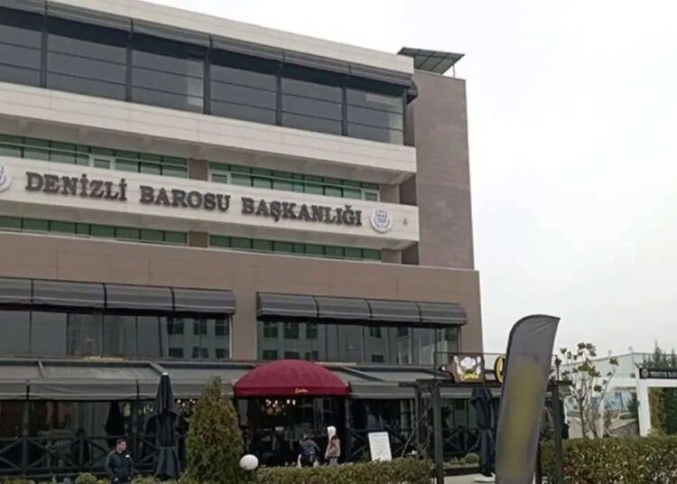 Denizli Barosu Başkanı ve 11 avukat gözaltına alındı