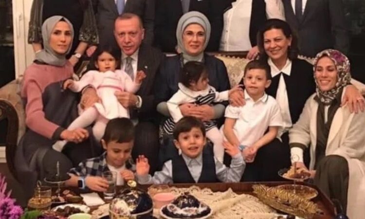 Cumhurbaşkanı Erdoğan 10’uncu kez dede oldu