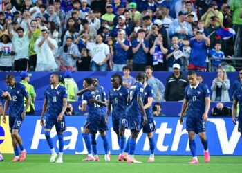 Fransa son 32 turuna çıkmayı garantiledi