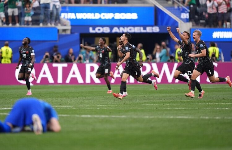 Kanada uzatmalarda bulduğu golle son 16 turuna yükseldi 1 Kanada uzatmalarda bulduğu golle son 16 turuna yükseldi