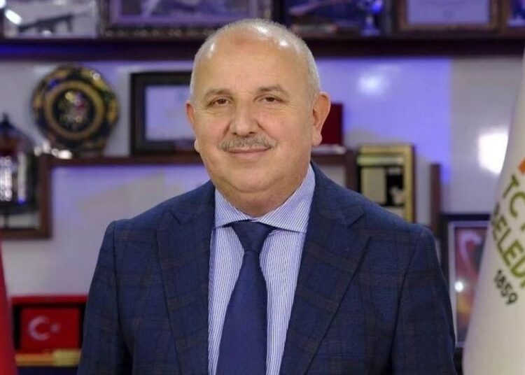 Hapis cezası alan AK Partili başkan görevden uzaklaştırıldı