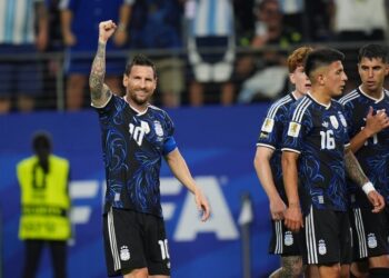 Arjantin Ürdün’ü de yendi, Messi tarihe geçti