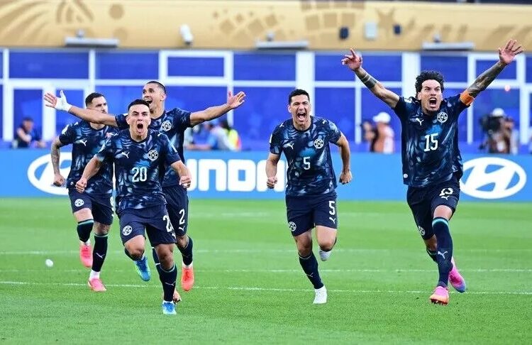 Almanya'yı penaltılarda yenen Paraguay, son 16 turuna çıktı 1 Almanya’yı penaltılarda yenen Paraguay, son 16 turuna çıktı