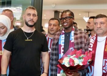 Yeni transferlerden Sidny Lopes Cabral, Trabzon'a geldi 2 Yeni transferlerden Sidny Lopes Cabral, Trabzon’a geldi
