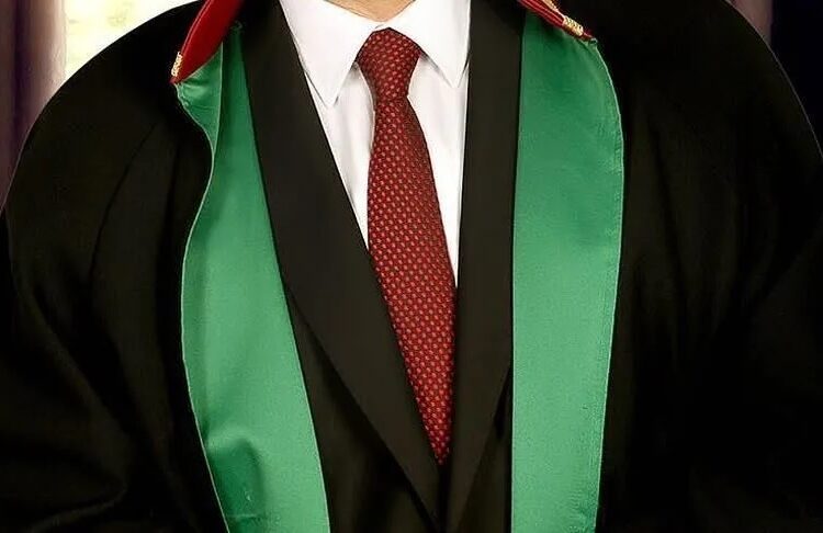 Meslektaşının çantasını çalan avukatın ruhsatı iptal edildi 1 Meslektaşının çantasını çalan avukatın ruhsatı iptal edildi