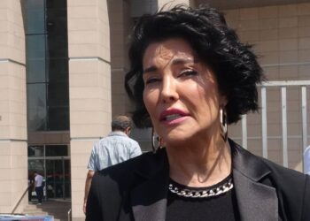 Eski manken Deniz Akkaya gözaltına alındı