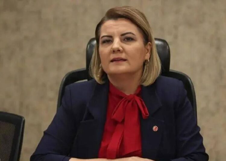 Fatma Kaplan Hürriyet görevden uzaklaştırıldı 1 Fatma Kaplan Hürriyet görevden uzaklaştırıldı