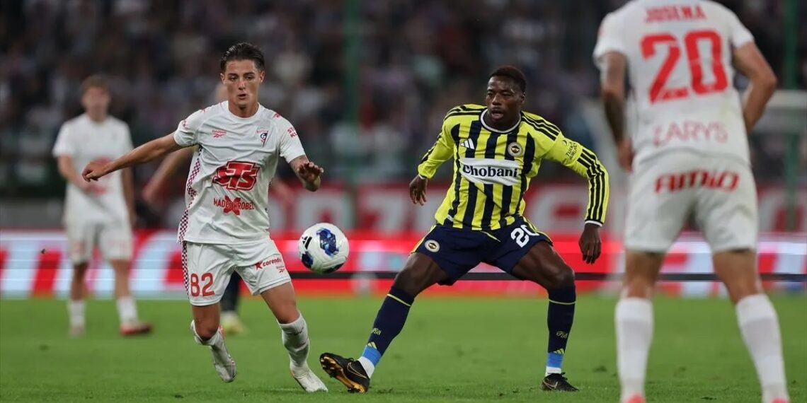 Anasayfa 65 Fenerbahçe, UEFA Şampiyonlar Ligi’nde 3. eleme turuna yükseldi