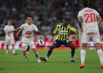 Fenerbahçe, UEFA Şampiyonlar Ligi'nde 3. eleme turuna yükseldi 2 Fenerbahçe, UEFA Şampiyonlar Ligi’nde 3. eleme turuna yükseldi