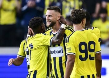 Fenerbahçe, ilk hazırlık maçını farklı kazandı