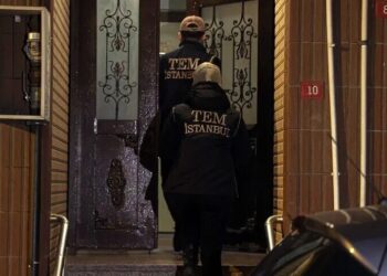 FETÖ'nün güncel yapılanmasına yönelik operasyonda yakalanan 16 zanlı tutuklandı 1 FETÖ’nün güncel yapılanmasına yönelik operasyonda yakalanan 16 zanlı tutuklandı