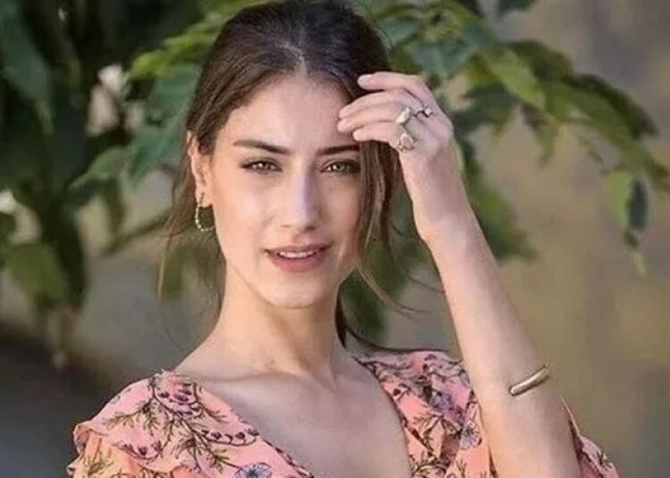 Hazal Kaya: Ahbap'a 120 bin lira bağış yaptım, mağdurum 1 Hazal Kaya: Ahbap’a 120 bin lira bağış yaptım, mağdurum