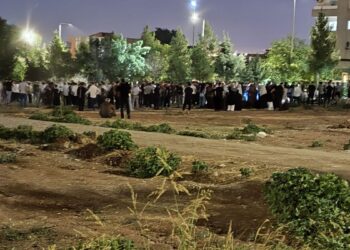 Mezarlıkta silahlı saldırı: AK Parti'li yönetici, oğlu ve yeğeni öldürüldü 2 Mezarlıkta silahlı saldırı: AK Parti’li yönetici, oğlu ve yeğeni öldürüldü