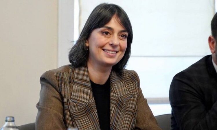 Üsküdar Belediye Başkanı Sinem Dedetaş gözaltına alındı