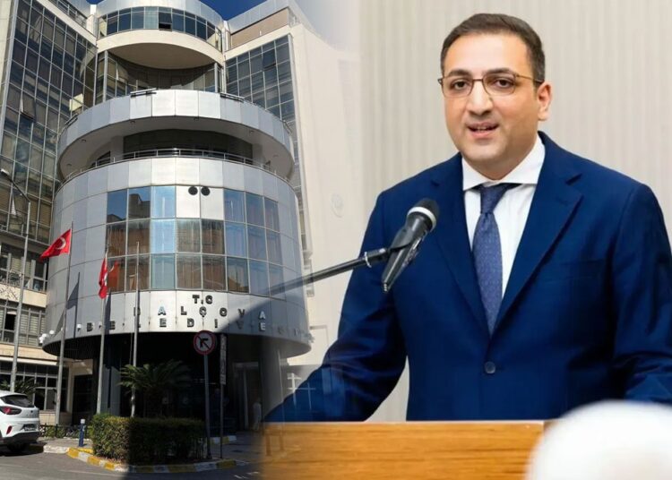 CHP’li Balçova Belediye Başkanı Onur Yiğit göreve iade edildi 1 CHP’li Balçova Belediye Başkanı Onur Yiğit göreve iade edildi