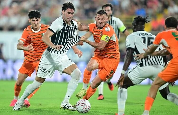 Alanyaspor, evinde Beşiktaş’ı mağlup etti