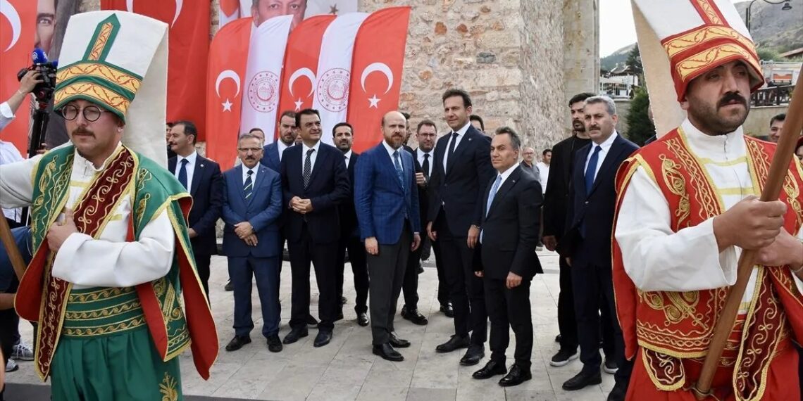 Anasayfa 75 Dünya Etnospor Birliği Başkanı Erdoğan, Tokat’ta gençlerle buluştu