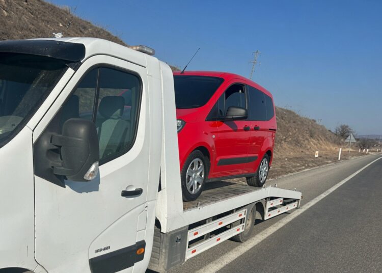 Ankara girişinde çekicilerin tezgahı mı? Sürücülerden "çivi tuzağı" iddiası 1 Ankara girişinde çekicilerin tezgahı mı? Sürücülerden “çivi tuzağı” iddiası