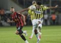 Fenerbahçe, Süper Lig'e yenilgiyle başladı 52 Fenerbahçe, Süper Lig’e yenilgiyle başladı