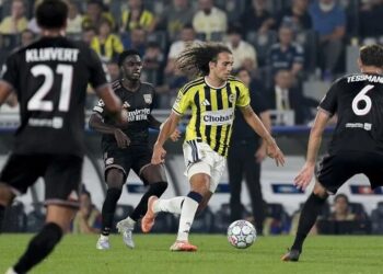 Berabere kalan Fenerbahçe, turu Fransa'ya bıraktı 4 Berabere kalan Fenerbahçe, turu Fransa’ya bıraktı