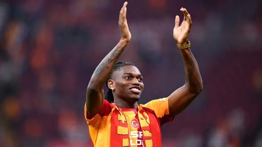 Galatasaray’ın yeni transferi Leao: Tekrar şampiyon olmak için buradayım