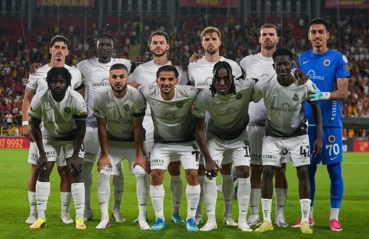 Trendyol Süper Lig'de Gençlerbirliği, 6 puanla haftayı lider tamamladı 1 Trendyol Süper Lig’de Gençlerbirliği, 6 puanla haftayı lider tamamladı