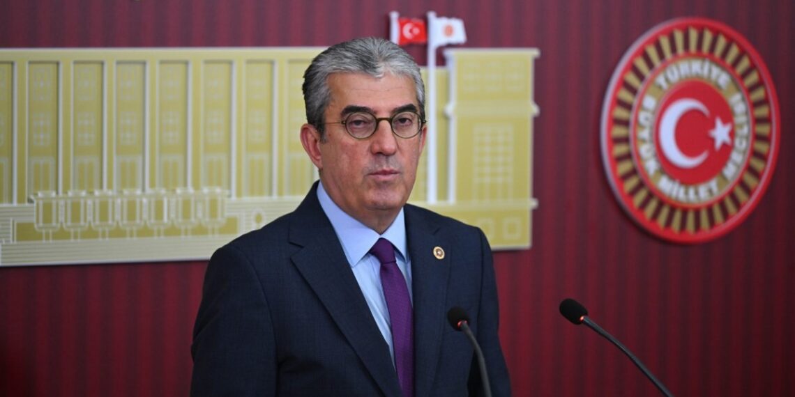 Anasayfa 69 Günaydın’dan asgari ücret iddiası: Bölgesel asgari ücret açıklamaya hazırlanıyorlar