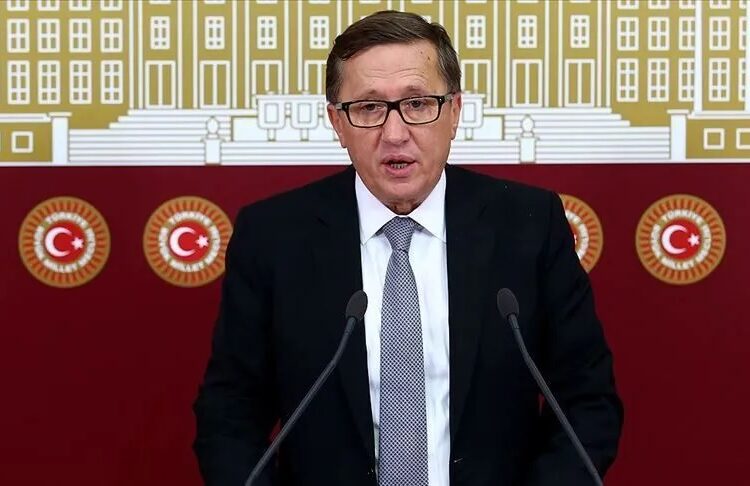 Lütfü Türkkan'dan "Cem Küçük tutuksuz yargılansın" çağrısı 1 Lütfü Türkkan’dan “Cem Küçük tutuksuz yargılansın” çağrısı