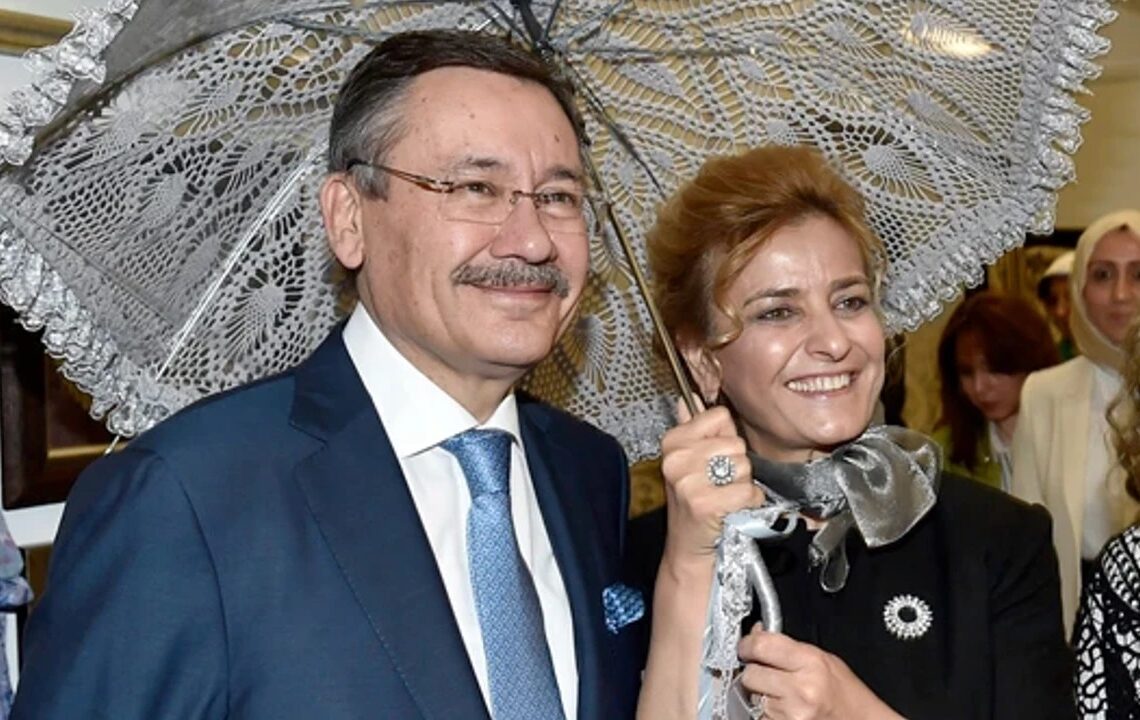 Gökçek ailesinin İzmir'de de 300 milyon liralık kaçak villası çıktı 1 Gökçek ailesinin İzmir’de de 300 milyon liralık kaçak villası çıktı