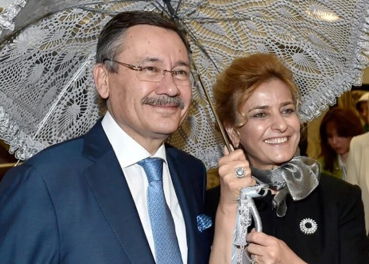 Gökçek ailesinin İzmir'de de 300 milyon liralık kaçak villası çıktı 1 Gökçek ailesinin İzmir’de de 300 milyon liralık kaçak villası çıktı