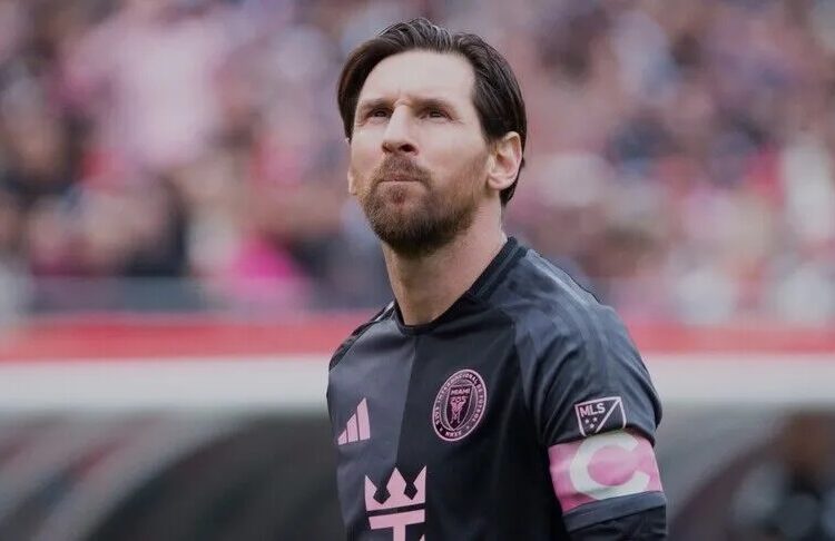Rakibinin yüzüne elle müdahale eden Messi'ye para cezası 1 Rakibinin yüzüne elle müdahale eden Messi’ye para cezası