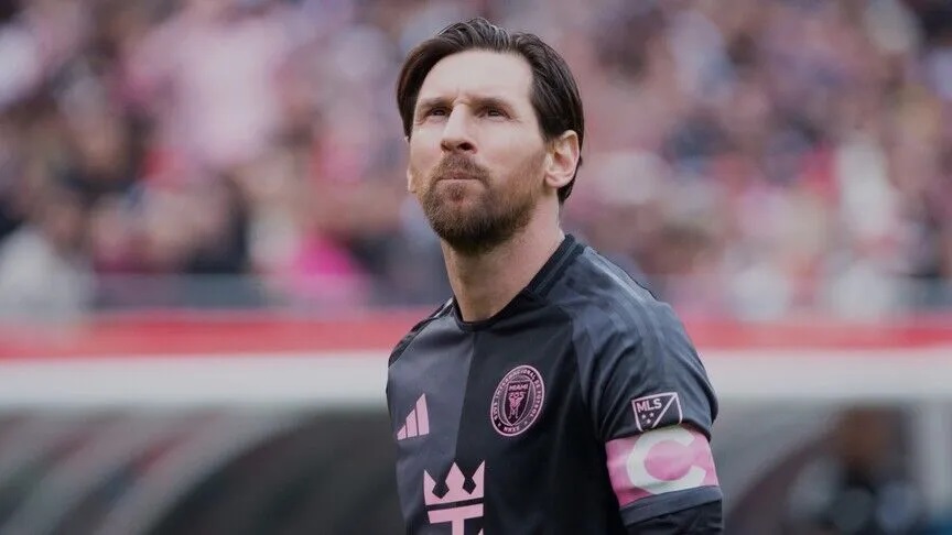 Anasayfa 65 Rakibinin yüzüne elle müdahale eden Messi’ye para cezası