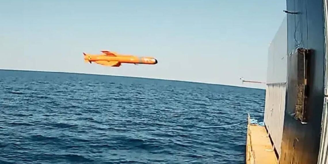 Anasayfa 65 Yeni nesil seyir füzesi ÇAKIR, ilk atış testinde tam isabetle vurdu