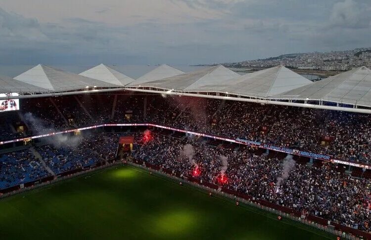 Trabzonspor, 25 bin kombine satışı hedefine ulaştı 1 Trabzonspor, 25 bin kombine satışı hedefine ulaştı