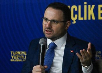 Yabancı yatırımcılara seslenen Gürlek: Türkiye hukuk alanında en öngörülebilir ülke 2 Yabancı yatırımcılara seslenen Gürlek: Türkiye hukuk alanında en öngörülebilir ülke