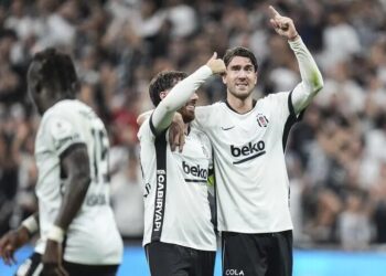 Vlahovic’in yıldızlaştığı maçta Beşiktaş farklı kazandı
