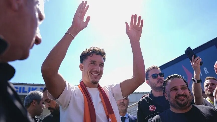 Anasayfa 72 Galatasaray, milli oyuncu Deniz Gül’ü kadrosuna kattı