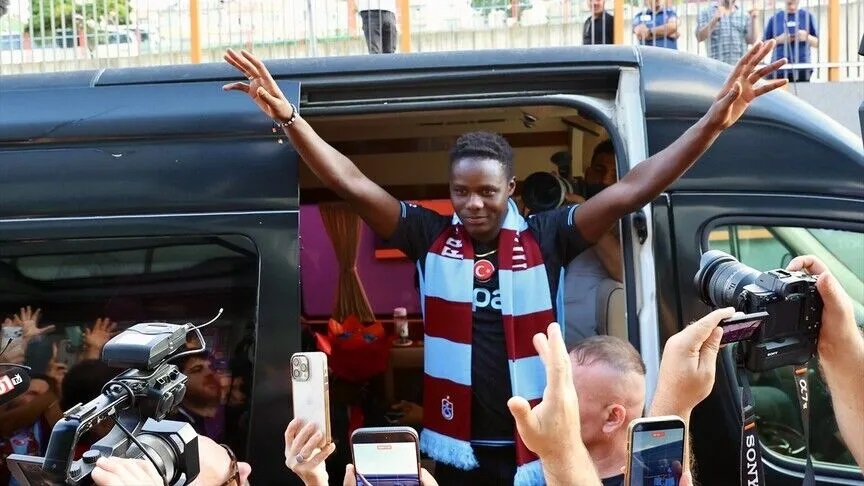 Trabzonspor’un yeni transferi Franculino Dju, Trabzon’a geldi