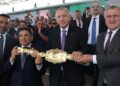Erdoğan, Yağlı Güreş Cumhurbaşkanlığı Kupası finalini izledi 9 Erdoğan, Yağlı Güreş Cumhurbaşkanlığı Kupası finalini izledi