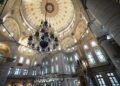 Eyüpsultan Camii’nde namaz sırasında silah ateşlendi