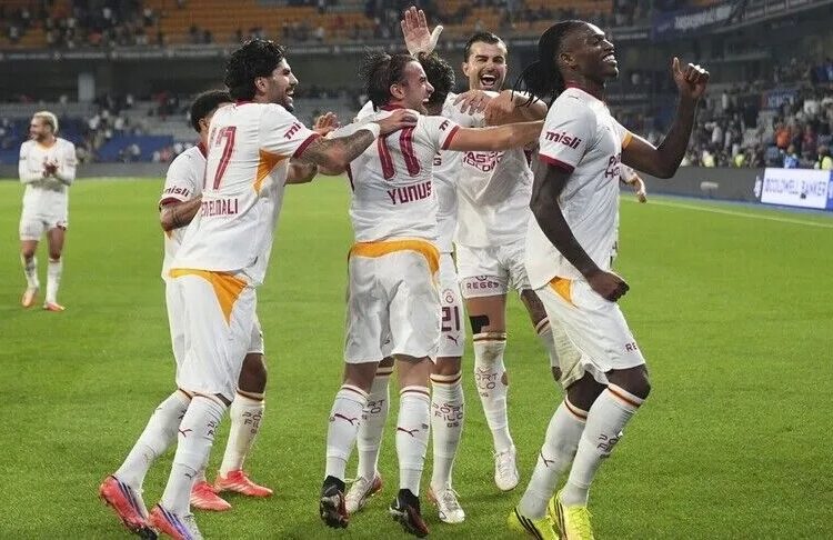 Galatasaray, Başakşehir deplasmanında Sara'nın frikiğiyle kazandı 1 Galatasaray, Başakşehir deplasmanında Sara’nın frikiğiyle kazandı
