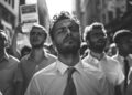 Bünyamin Ünal yazdı I İnsan kalabalığın içinde gerçekten kendini mi kaybeder, yoksa başka bir “ben”e mi dönüşür? 8 Bünyamin Ünal yazdı I İnsan kalabalığın içinde gerçekten kendini mi kaybeder, yoksa başka bir “ben”e mi dönüşür?