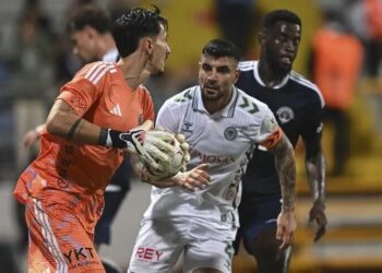 Kasımpaşa ile TÜMOSAN Konyaspor golsüz berabere kaldı 4 Kasımpaşa ile TÜMOSAN Konyaspor golsüz berabere kaldı