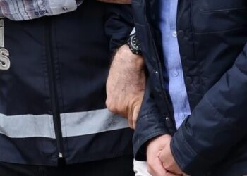 "Tarladan markete fiyat yolculuğu" soruşturmasında gözaltına alınan 40 zanlı tutuklandı 2 “Tarladan markete fiyat yolculuğu” soruşturmasında gözaltına alınan 40 zanlı tutuklandı