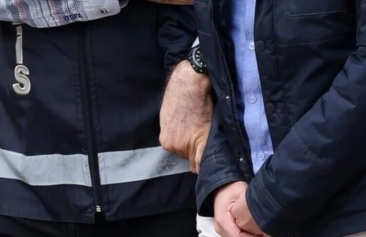 "Tarladan markete fiyat yolculuğu" soruşturmasında gözaltına alınan 40 zanlı tutuklandı 1 “Tarladan markete fiyat yolculuğu” soruşturmasında gözaltına alınan 40 zanlı tutuklandı